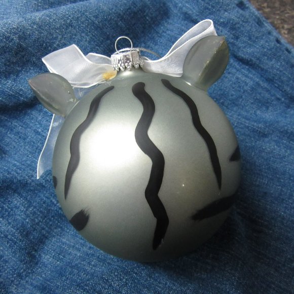 Large Cat Christmas Ornament*** - Picture 2 of 6